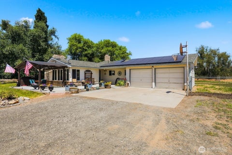 Photo of 2841 Mapleway Road, Yakima, WA 98908 (MLS # 2586444)