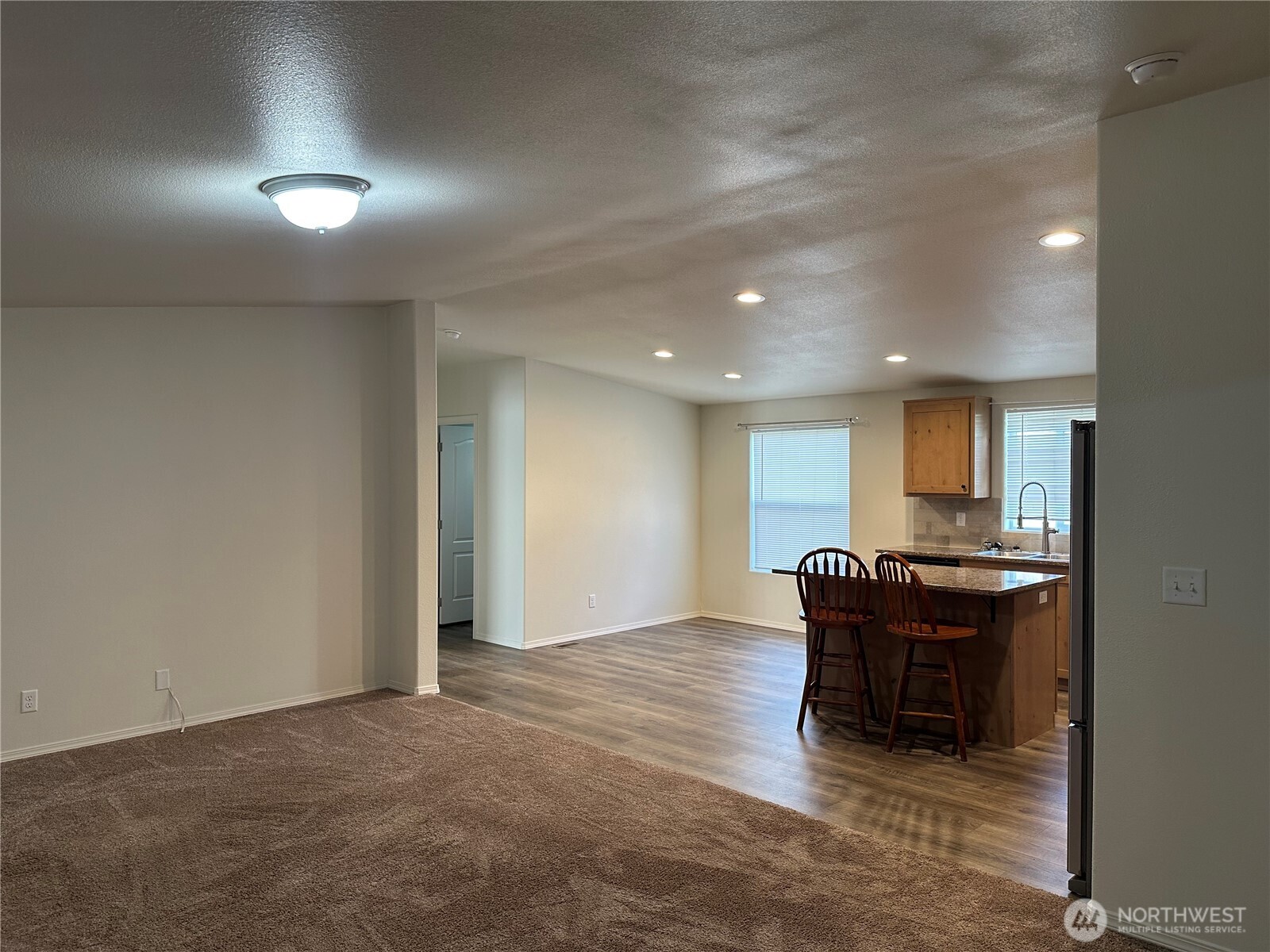 206 Mossyrock Road W