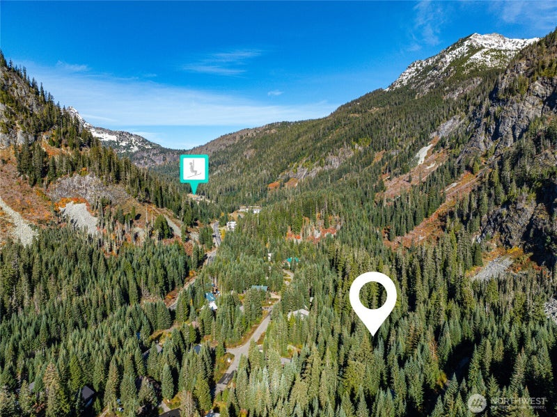 22 Alpental Street