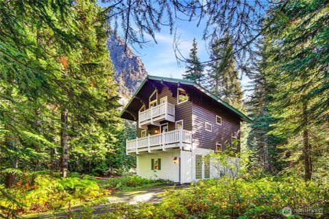 Photo of 22 Alpental Street, Snoqualmie Pass, WA 98068 (MLS # 2446465)