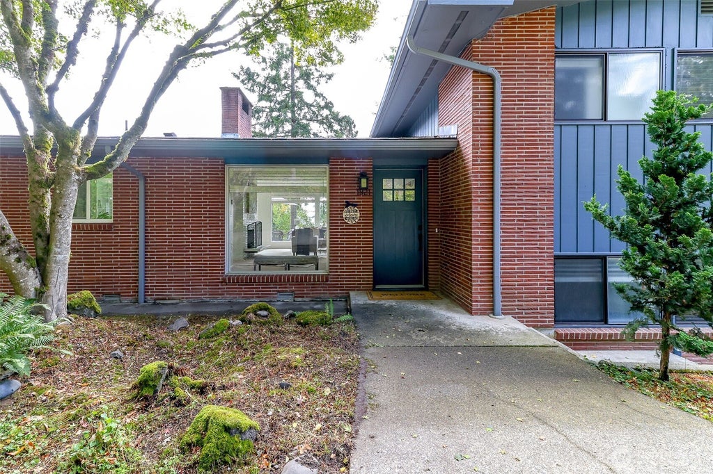 Photo of 1921 SE Oakview Drive, Chehalis, WA 98532 (MLS # 2592344)