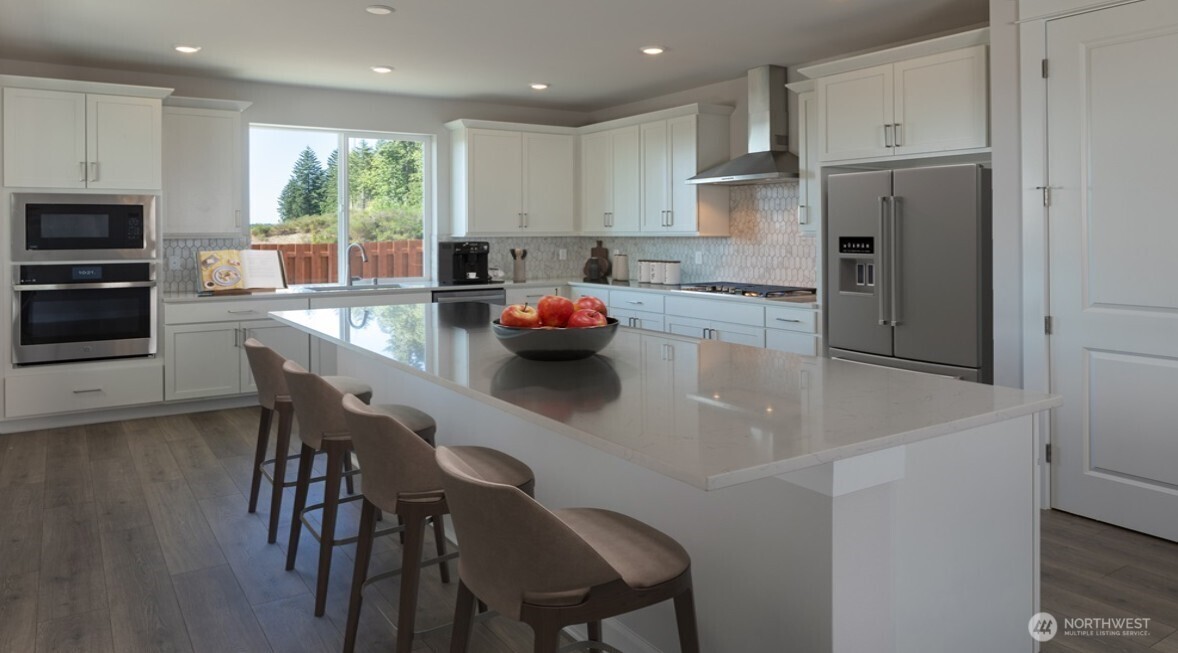 2926 Balsamroot Drive SE