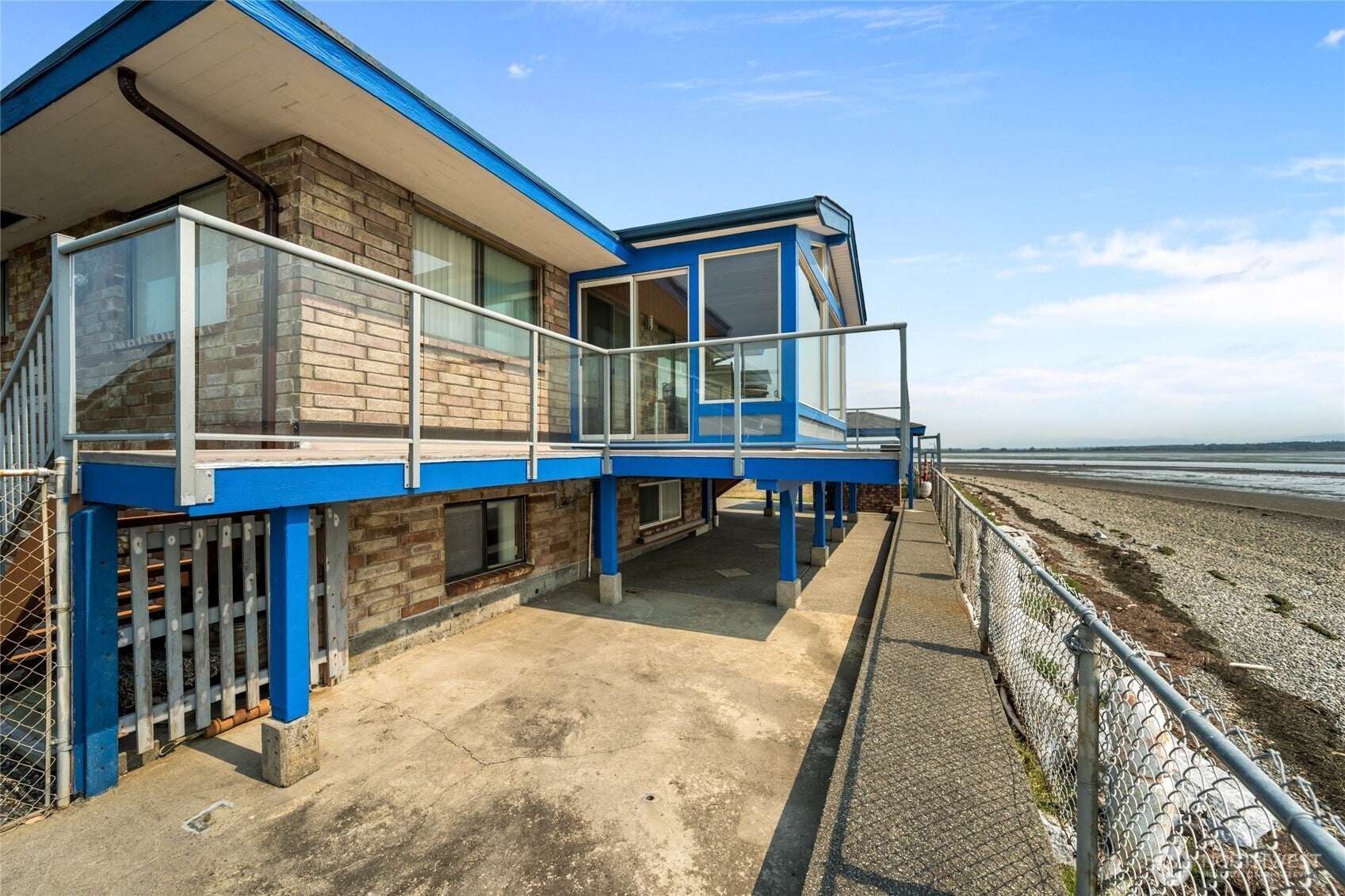 3962 Saltspring Drive
