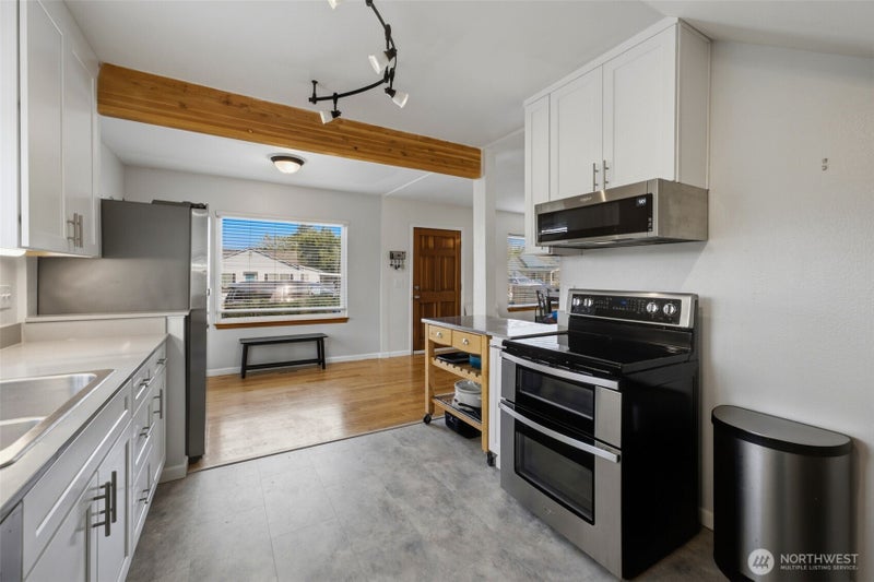 926 16th Street SW