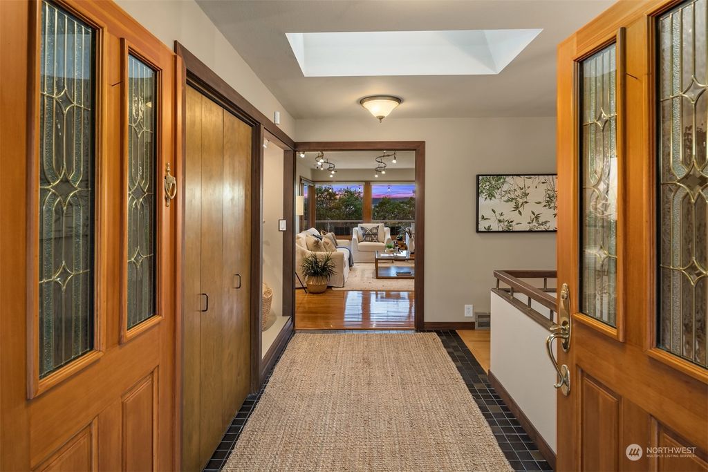Photo of 12223 Shorewood Drive SW, Burien, WA 98146 (MLS # 2036081)