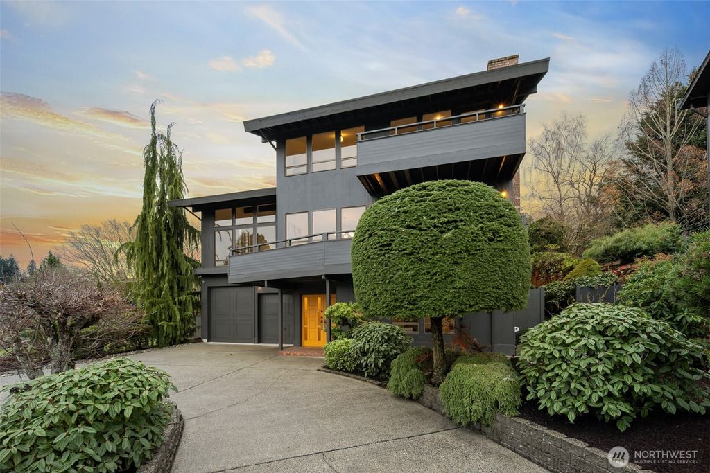 Photo of 1231 NW 126th Street, Seattle, WA 98177 (MLS # 2456941)