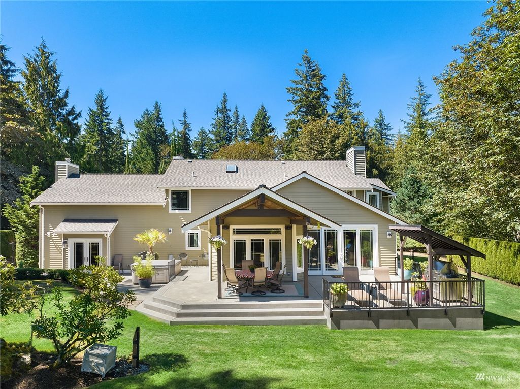 Photo of 5116 243rd Avenue NE, Redmond, WA 98053 (MLS # 1987196)