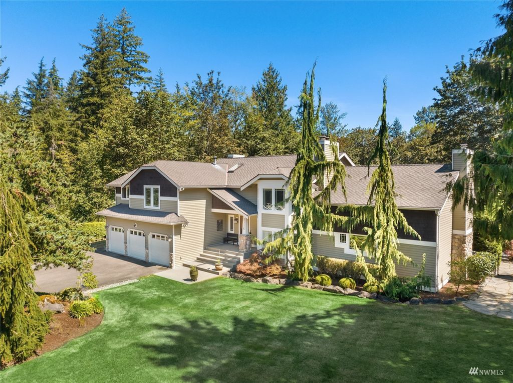 Photo of 5116 243rd Avenue NE, Redmond, WA 98053 (MLS # 1987196)