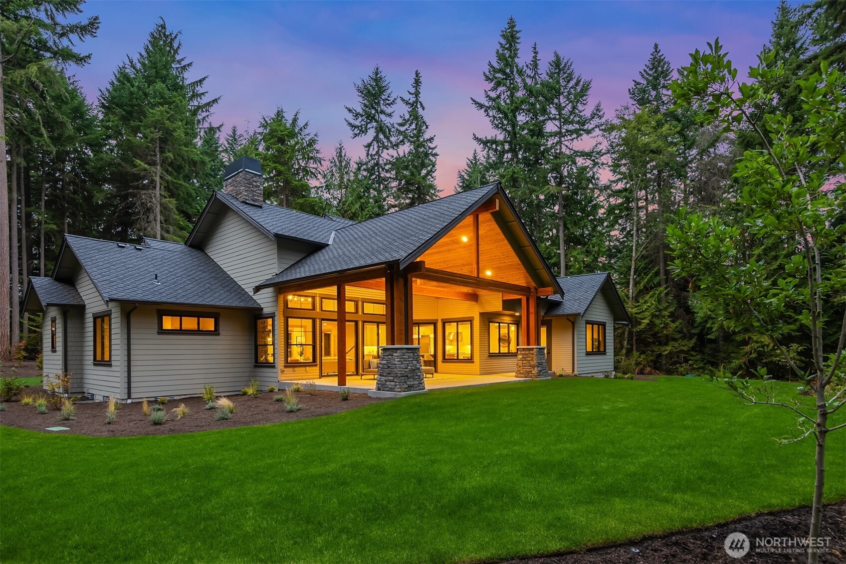 22972 S Kingston Road NE