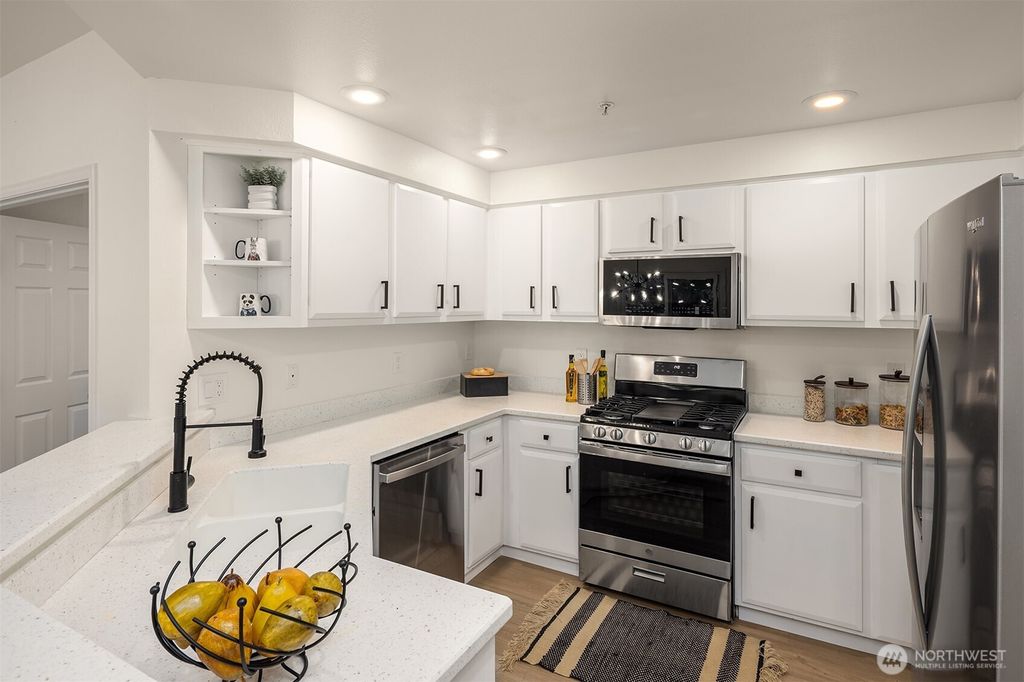 Photo of 3751 257th Avenue SE #5-2, Sammamish, WA 98029 (MLS # 2431262)