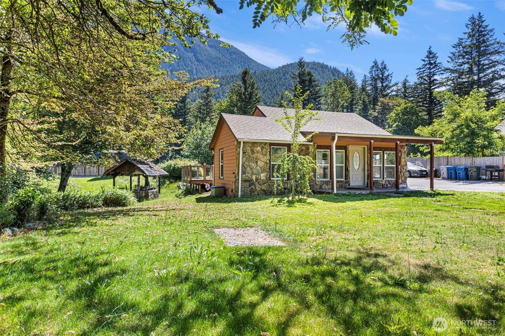 Photo of 10708 428th Avenue SE, North Bend, WA 98045 (MLS # 2566405)