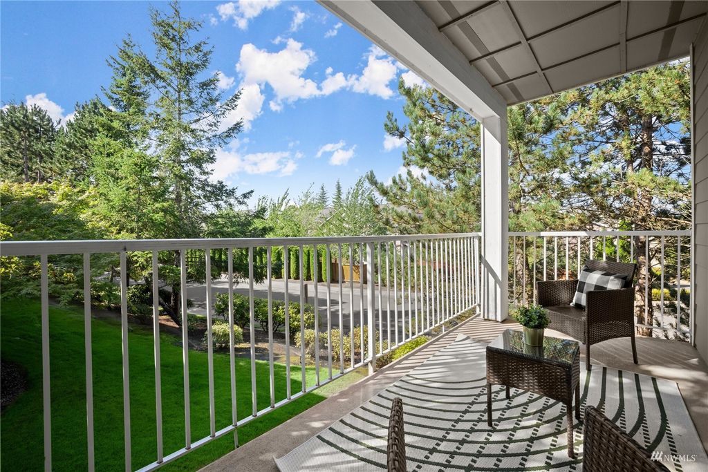 Photo of 710 240th Way SE #F201, Sammamish, WA 98074 (MLS # 1990011)