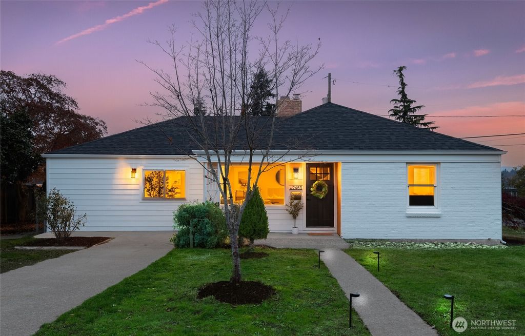 Photo of 2460 S 121 Street, Burien, WA 98168 (MLS # 2455086)