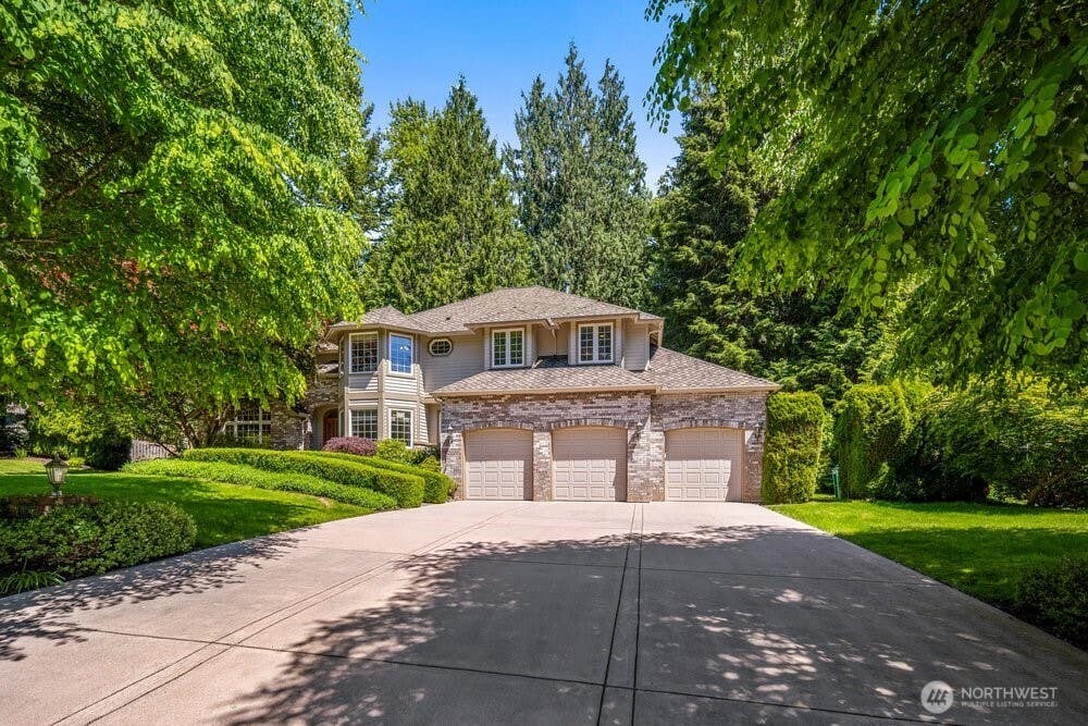 Photo of 19710 222nd Avenue NE, Woodinville, WA 98077 (MLS # 2565404)