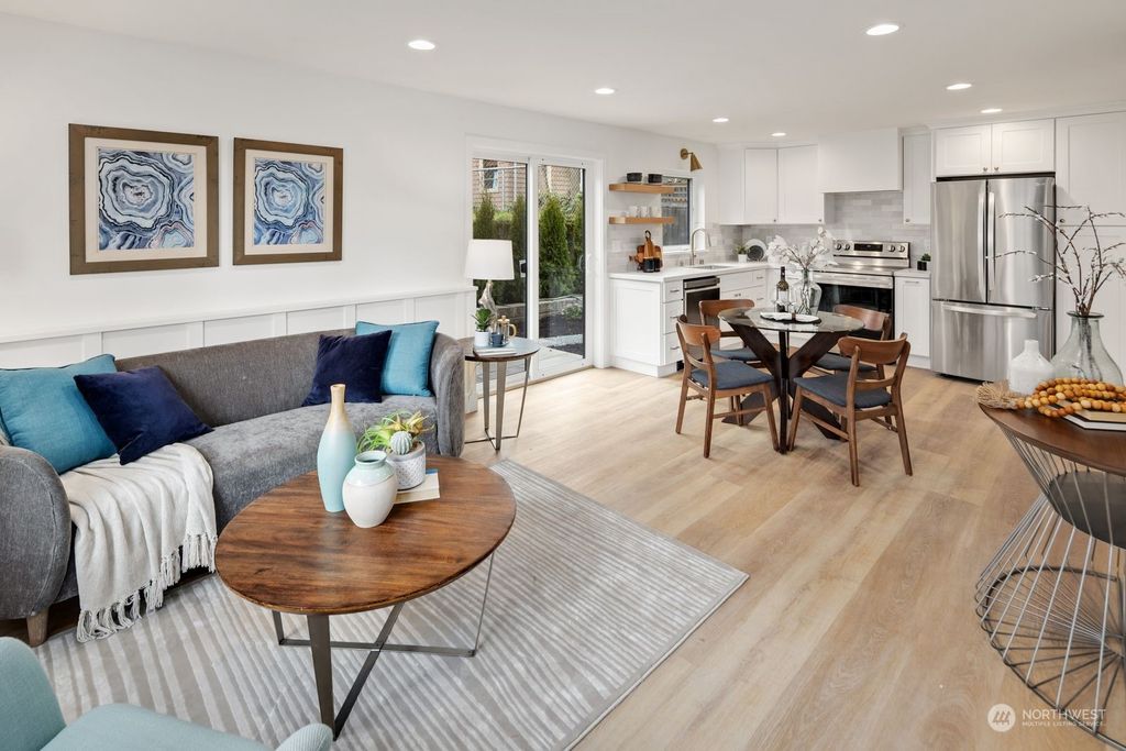 Photo of 2508 NE 120th Street, Seattle, WA 98125 (MLS # 2226128)