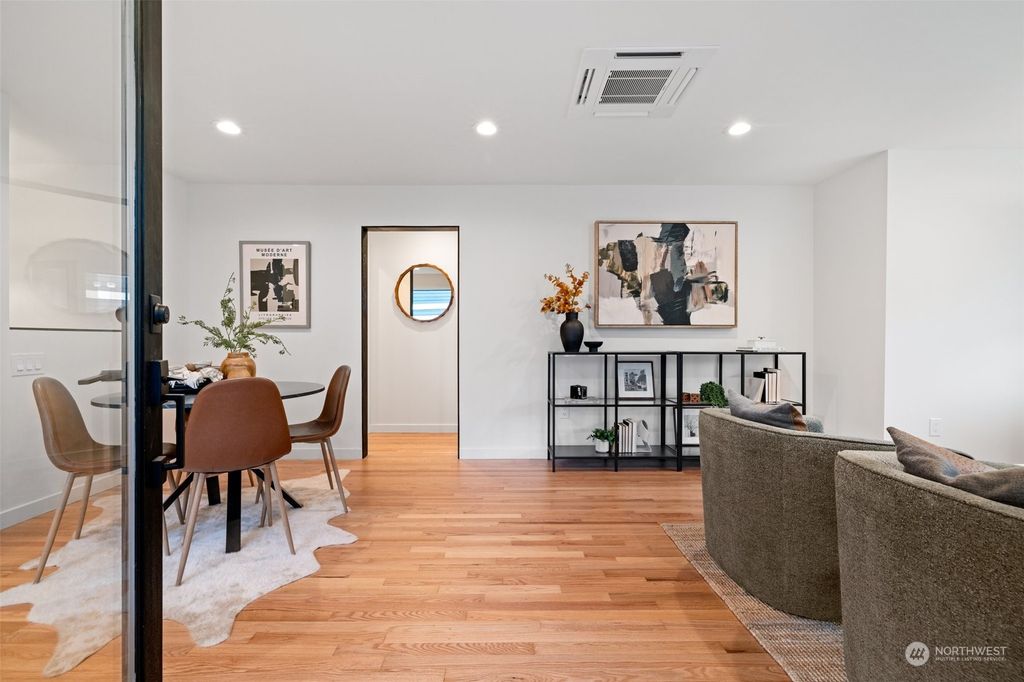 Photo of 4914 SW Stevens Street, Seattle, WA 98116 (MLS # 2307766)
