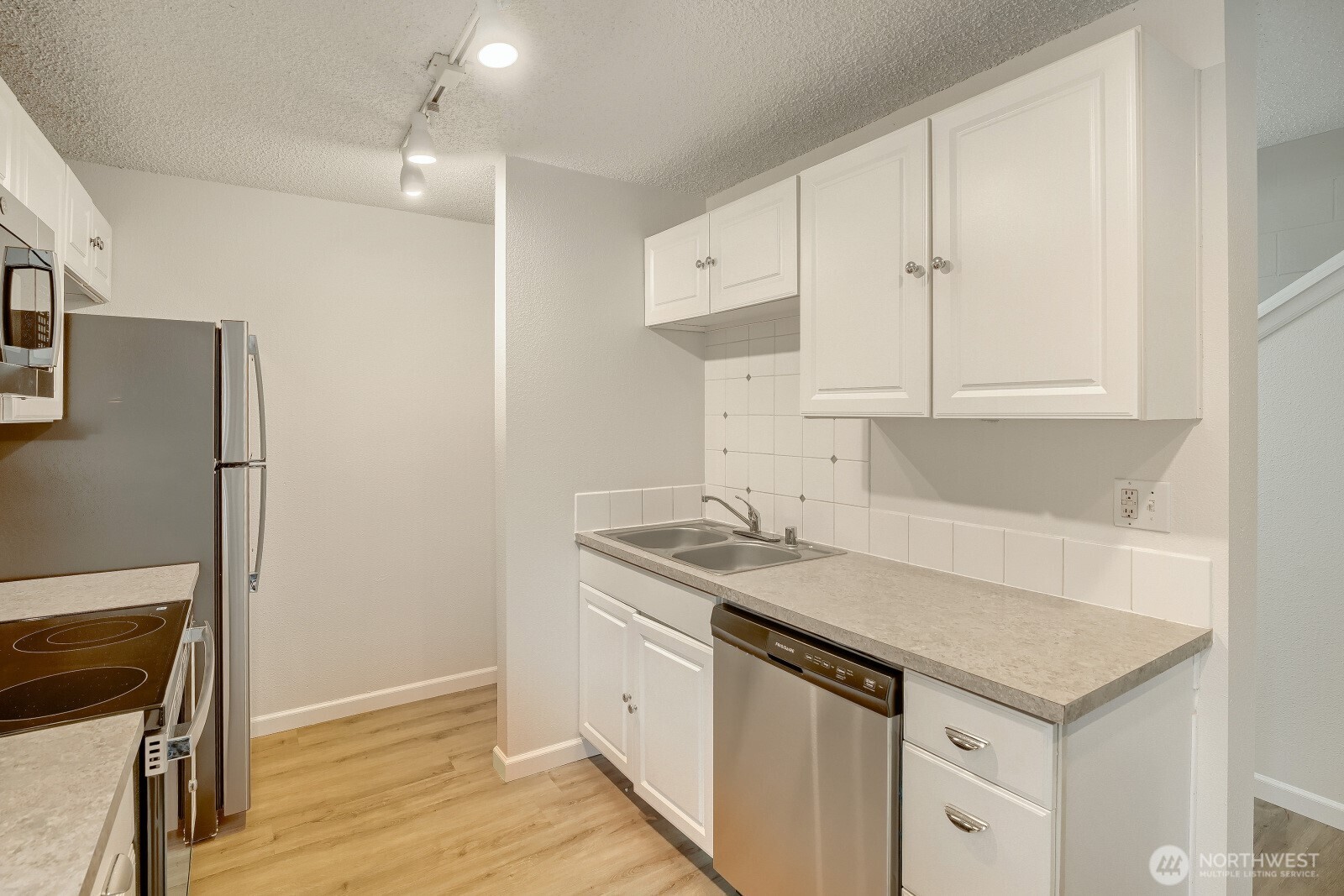 13059 Pacific Highway SW C