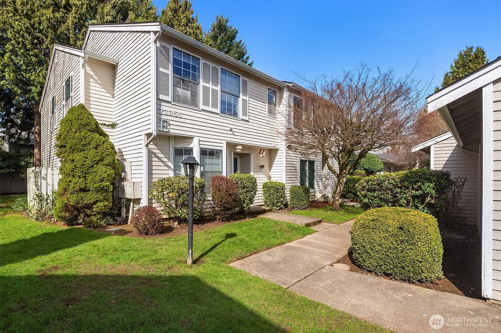 Photo of 23955 58th Court S #E2, Kent, WA 98032 (MLS # 2345609)