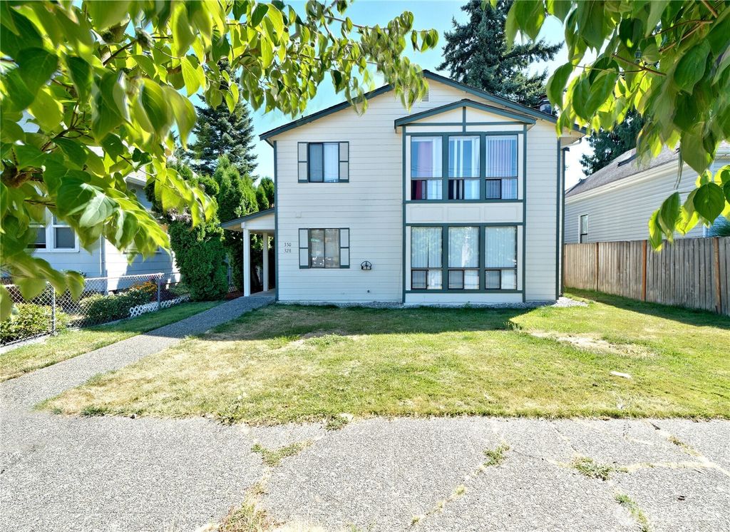 Photo of 328 Burnett Avenue N, Renton, WA 98057 (MLS # 2501363)