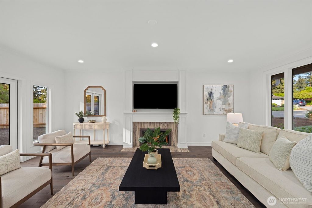 Photo of 8533 SE 76th Place, Mercer Island, WA 98040 (MLS # 2522482)
