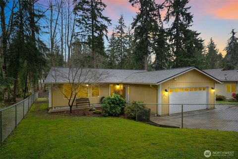 Photo of 321 ROLLINGWOOD Road, Kelso, WA 98626 (MLS # 2478081)