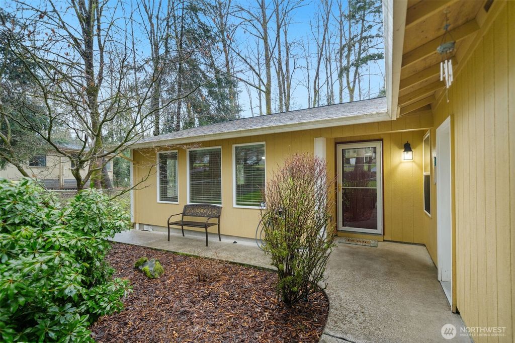 Photo of 321 ROLLINGWOOD Road, Kelso, WA 98626 (MLS # 2478081)