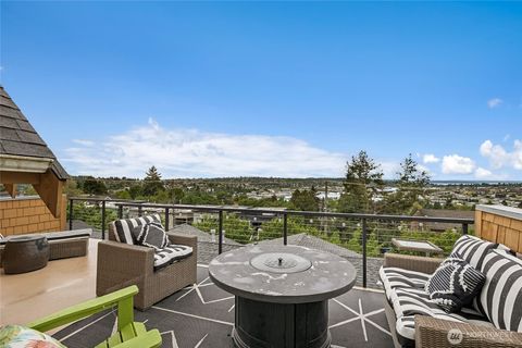 Photo of 4318 Greenwood Avenue N #B, Seattle, WA 98103 (MLS # 2525399)