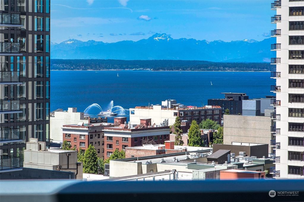 Photo of 1920 4th Avenue #1502, Seattle, WA 98101 (MLS # 2140061)