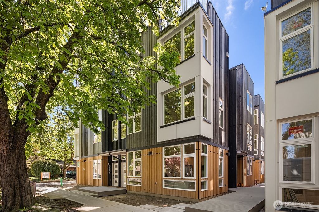 Photo of 1737 17th Avenue, Seattle, WA 98122 (MLS # 2412116)
