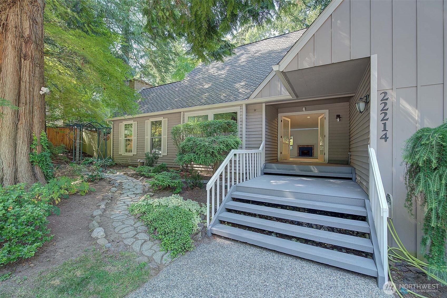 22214 NE 28th Place