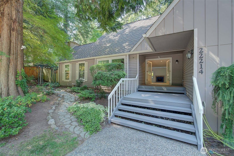 22214 NE 28th Place
