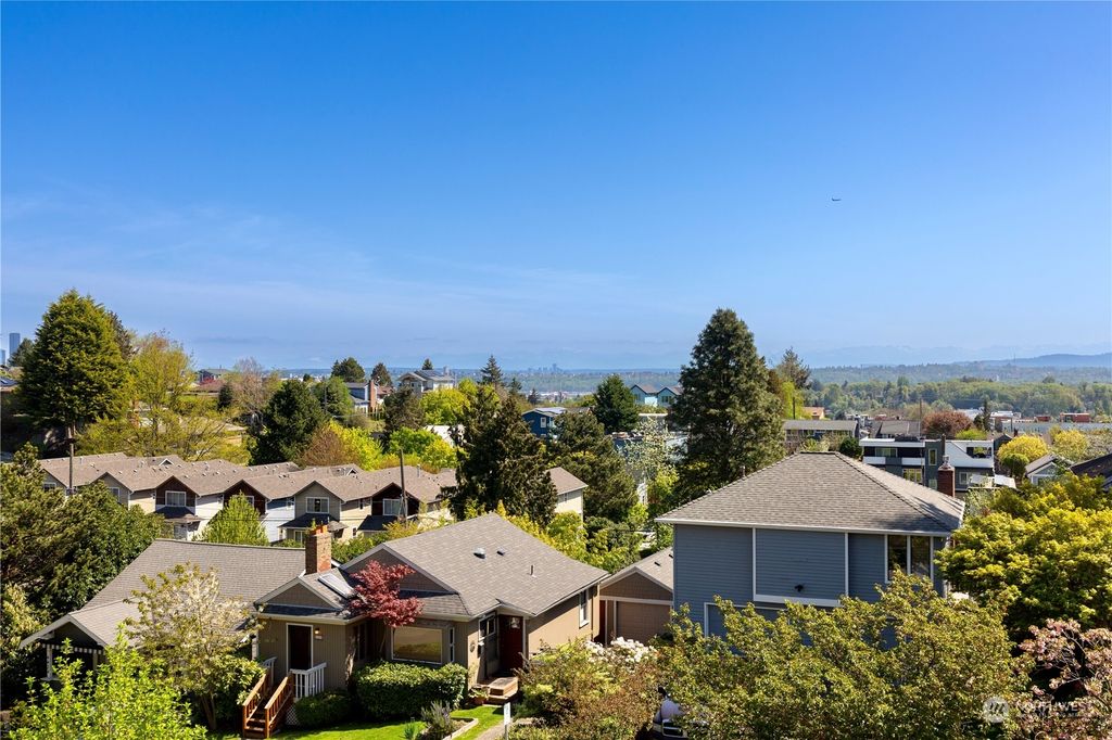 Photo of 4431 41st Avenue SW #B, Seattle, WA 98116 (MLS # 2063105)