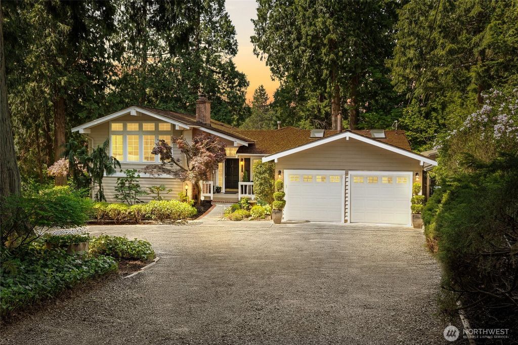 Photo of 23122 35th Avenue SE, Bothell, WA 98021 (MLS # 2430936)