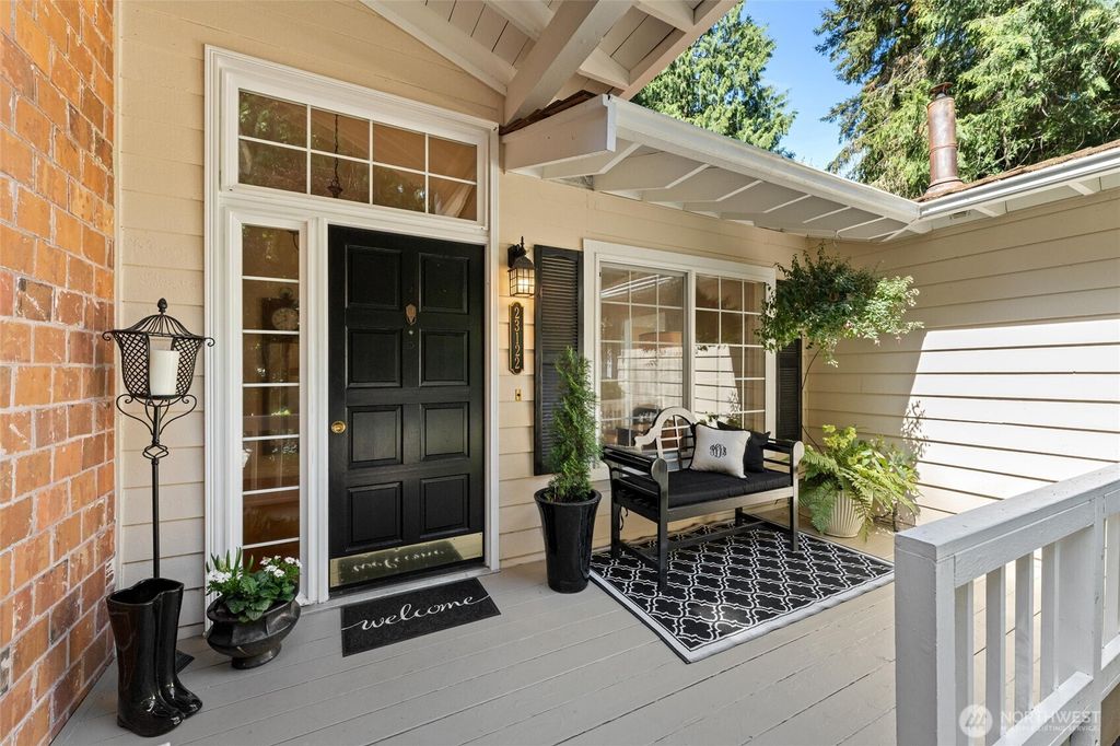 Photo of 23122 35th Avenue SE, Bothell, WA 98021 (MLS # 2430936)