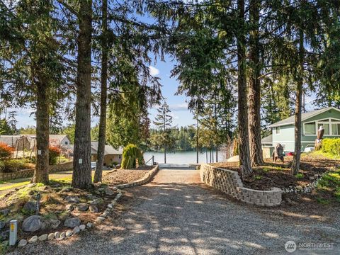 Photo of 21941 Promontory Court SE, Yelm, WA 98597 (MLS # 2361778)