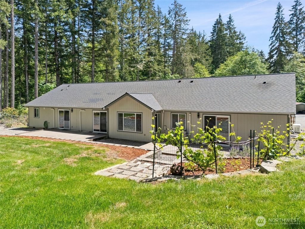 Photo of 291 SE Home Port Lane, Shelton, WA 98584 (MLS # 2527634)
