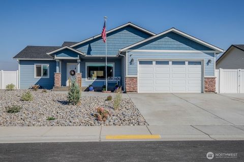 Photo of 427 Q Street, Quincy, WA 98848 (MLS # 2438835)