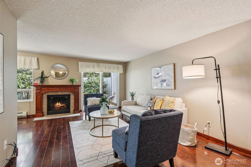 Photo of 1829 SW 318th Pl Pl #33B, Federal Way, WA 98023 (MLS # 2431546)