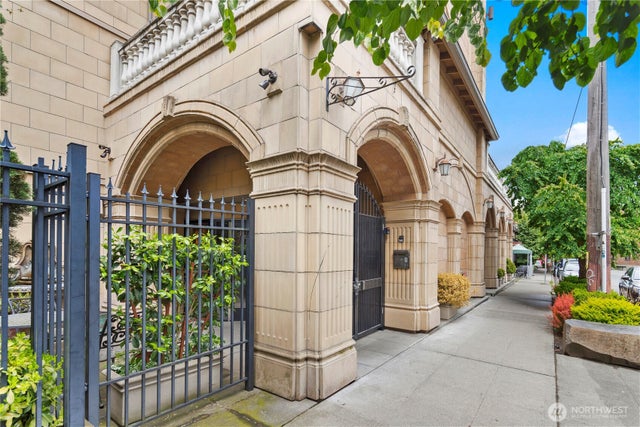 745 Bellevue Avenue E 206 #206, Seattle