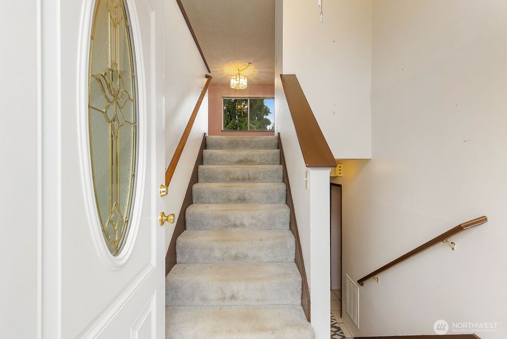 Photo of 4922 100th Place SW, Mukilteo, WA 98275 (MLS # 2413928)
