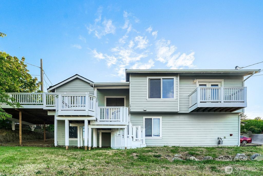 Photo of 1312 Browns Point Boulevard, Tacoma, WA 98422 (MLS # 2536281)