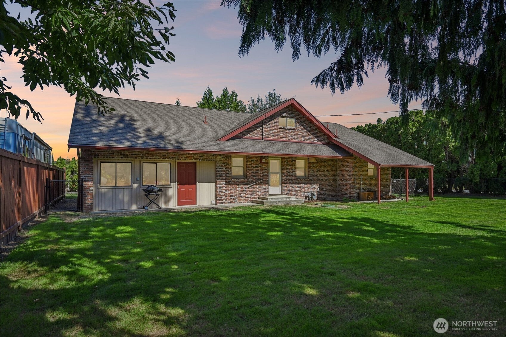 27527 SE 467th Place