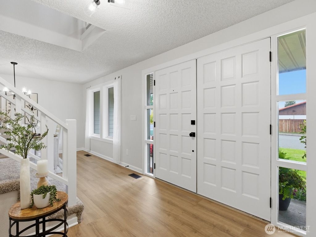 Photo of 9112 10th Avenue SE, Everett, WA 98208 (MLS # 2522741)