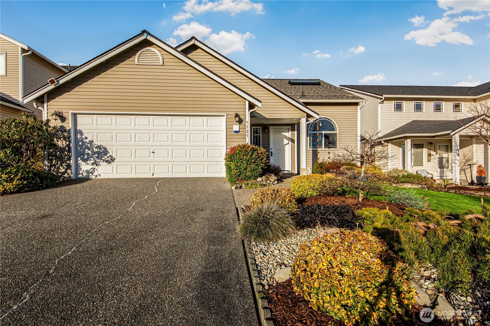 7525 195th Street Ct E