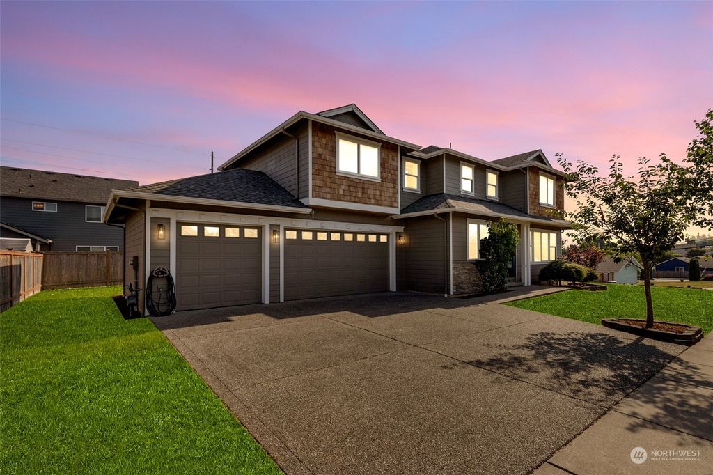 Photo of 501 22nd Street, Snohomish, WA 98290 (MLS # 2135649)