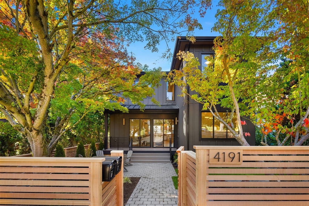 Photo of 4191 42nd Avenue NE, Seattle, WA 98105 (MLS # 2595853)