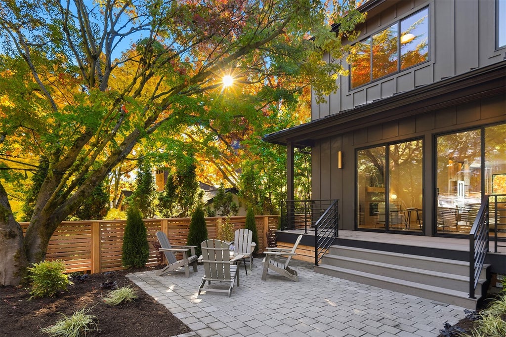 Photo of 4191 42nd Avenue NE, Seattle, WA 98105 (MLS # 2595853)