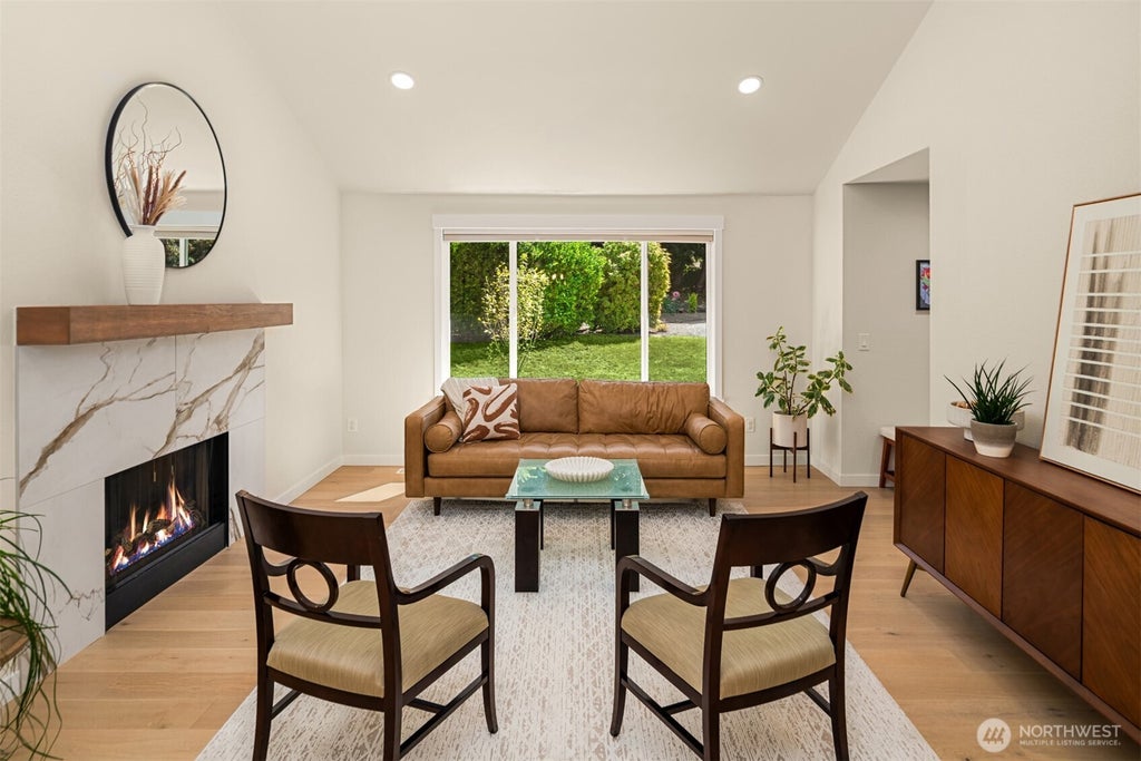 Photo of 11138 127th Place NE, Kirkland, WA 98033 (MLS # 2561652)