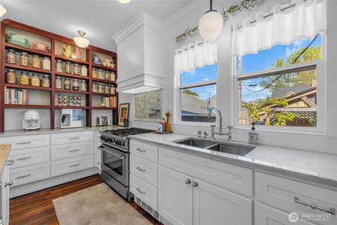 Photo of 815 N Fife Street, Tacoma, WA 98406 (MLS # 2568670)