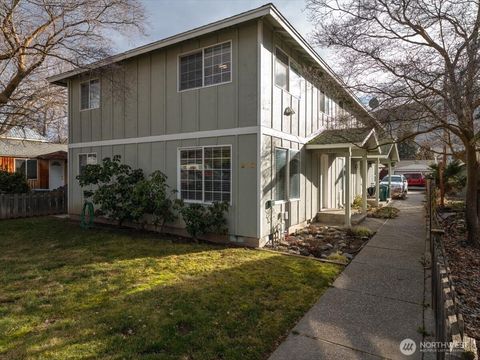Photo of 316 E Wapato Avenue #1, Chelan, WA 98816 (MLS # 2475322)
